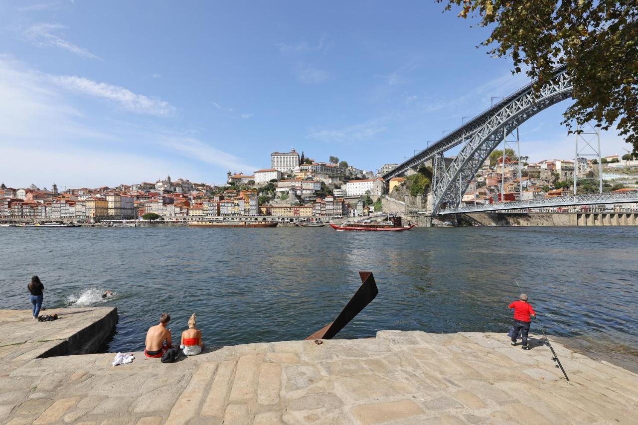 Flh Almada Cozy Apartment With View Porto Exterior photo