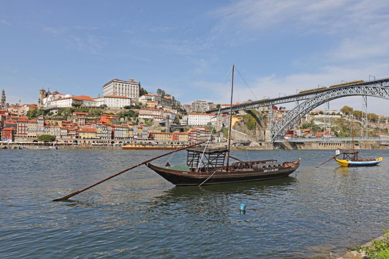 Flh Almada Cozy Apartment With View Porto Exterior photo